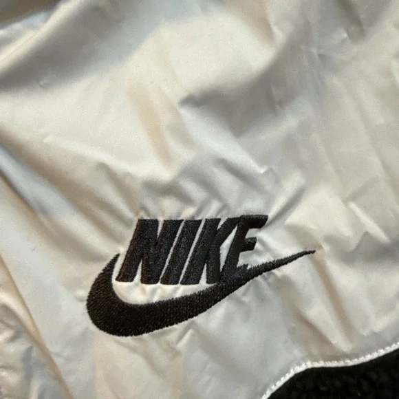 Nike Coat Jacket #AA0069-010 Boys Size Medium Black & Gray - Picture 2 of 6